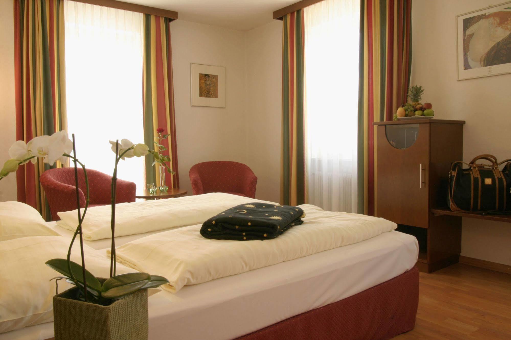Hotel Via Roma Зальцбург Экстерьер фото